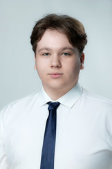 Карлыханов Артём Евгеньевич